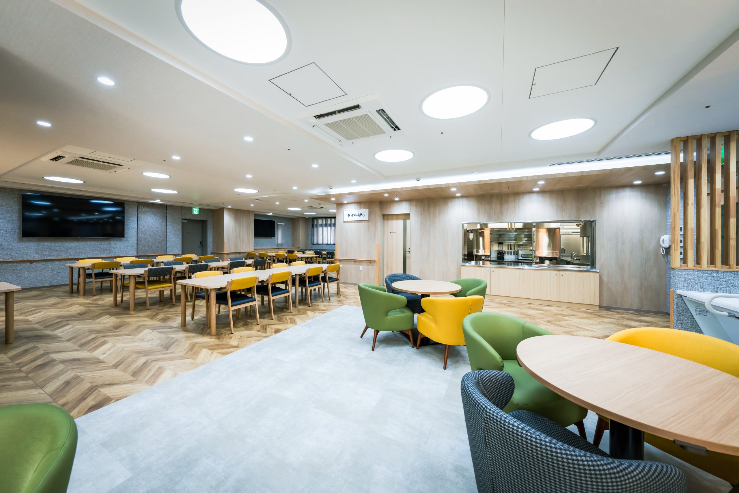 ドーミーイン・共立リゾートを手掛ける共立メンテナンスのシニア向け  